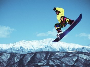 【スキー場スタッフ募集/リフト係】未経験OK!フリーパス貸与!